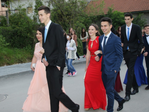 FOTO/VIDEO: Matura 2016. - Defile mladosti i ljepote na ulicama Prozora