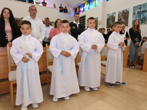 FOTO: Prva pričest u župi Rumboci