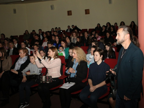 FOTO: U Prozoru održan koncert klasične glazbe 'Majci na dar'