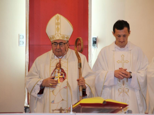 FOTO: Krizma u župi Prozor