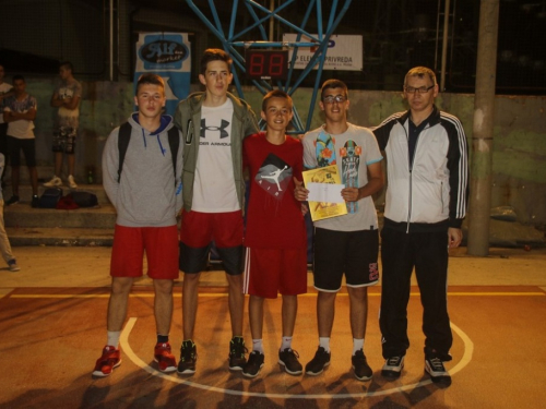 Foto: Internet club dd pobjednik je Streetball Rama 2018. za juniore