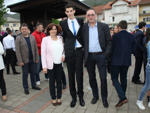 FOTO/VIDEO: Matura 2016. - Defile mladosti i ljepote na ulicama Prozora