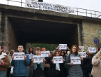 Mještani Donje Jablanice opet prosvjedovali: ''Živimo u tuđim kućama''