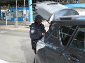 Znate li što sve ne smijete imati u prtljažniku kada ulazite u Hrvatsku?