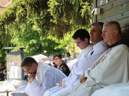 FOTO: Vanjska proslava patrona župe Prozor