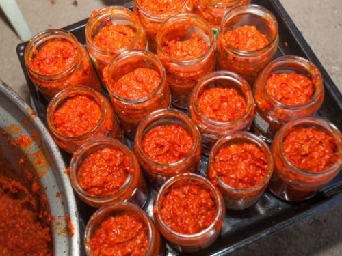 Ajvar: Što je bolje - pečena ili barena paprika?