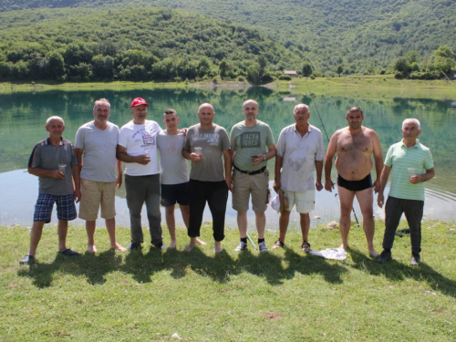 FOTO/VIDEO: U Ramskom jezeru uhvaćen šaran kapitalac od 28,4 kg