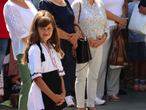 FOTO: Na Šćitu svečano proslavljena Velika Gospa i Mlada misa fra Mile Belje