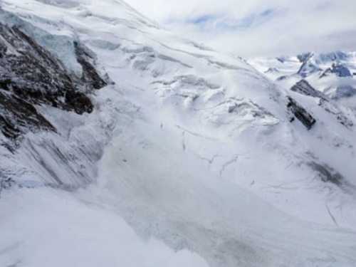 Pet osoba pod istragom zbog smrti tri osobe u lavini u južnom Tirolu