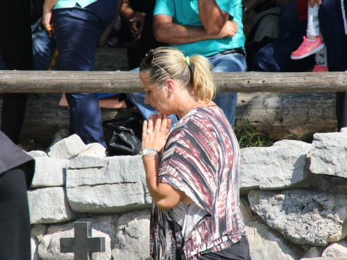 FOTO/VIDEO: Na Vran planini služena misa za poginule duvandžije