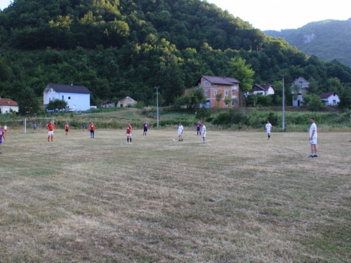 FOTO: Hrvatski član Predsjedništva BiH na druženju s ramskim HDZ-om