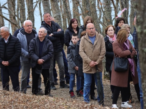 FOTO: Put križa kroz fratarski gaj na Šćitu