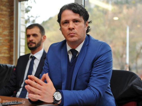 U mjesec dana broj zaposlenih u FBiH porastao za 4861 osobu