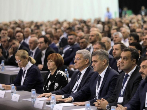 SDA: Dodik šalje migrante u urbane centre s bošnjačkom većinom