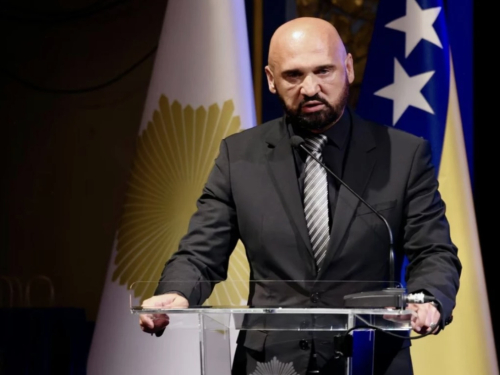 Isak podsjetio Dodika na Ustavni sud: Entiteti nisu države