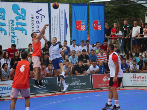 FOTO: Tim ''GOLD UNIST'' iz Splita pobjednik 21. Streetball Rama - Davor Ivančić Dačo