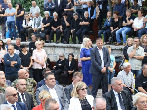 FOTO/VIDEO: Na Uzdolu obilježena 23. obljetnica stravičnog pokolja nad Hrvatima