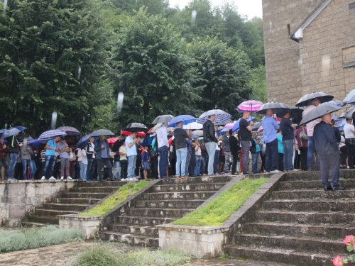 FOTO: Vanjska proslava sv. Ante u župi Gračac