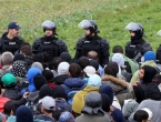 BiH policija kasno navečer kordonom zaustavila migrante