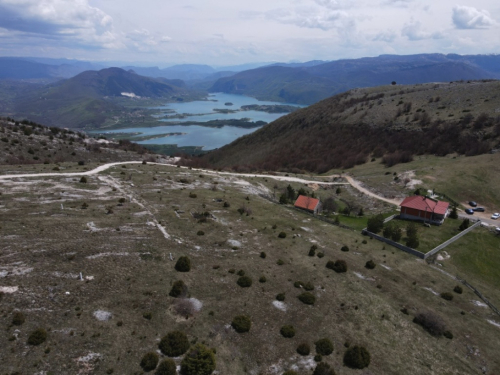 OGLAS: Prodaje se kuća i zemljište na Zahumu