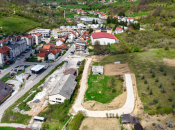OGLAS: Prodaju se uređene građevinske parcele u Prozoru