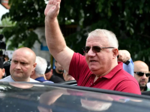 Šešelj: 'Dogovorit ćemo pakt s Mađarima, podijelit ćemo Hrvatsku, tu regiju zaslužuje Melania Trump'