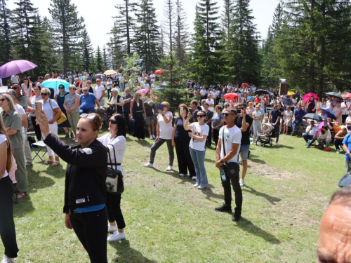 FOTO/VIDEO: Tisuće vjernika na Kedžari proslavilo 'Divin dan'