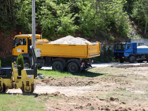 FOTO: Otpočeli radovi oko uređenja Gospinog trga