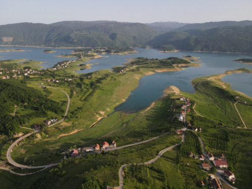 VIDEO/FOTO: Vikendica Bošnjak će ispuniti sva vaša očekivanja!