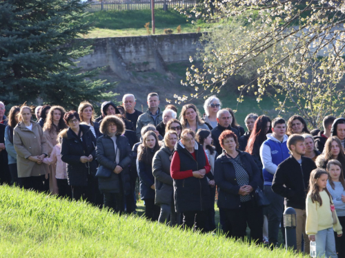 FOTO: Put križa kroz fratarski gaj na Šćitu