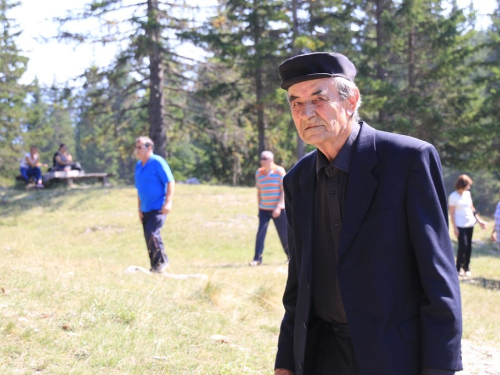 FOTO: Na Vran planini služena misa za poginule duvandžije