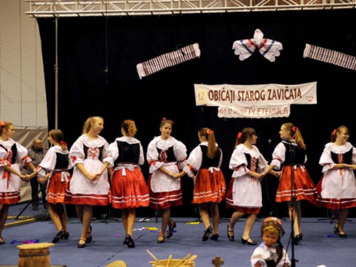 FOTO: Ramci na ''Običajima starog zavičaja'' okupili folkloraše iz tri države