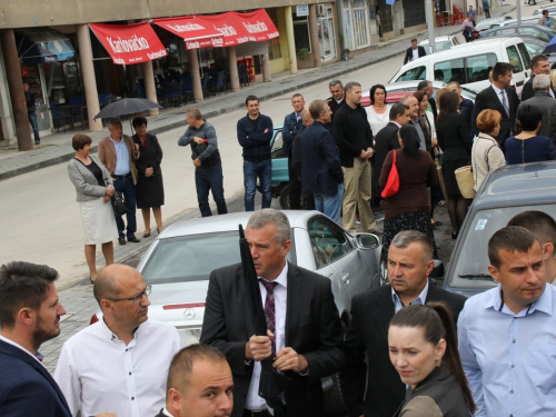 FOTO: Polaganjem vijenaca i svečanom sjednicom započelo obilježavanje Dana općine