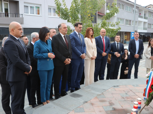 FOTO/VIDEO: HDZ BiH Rama održao centralni predizborni skup u Prozoru