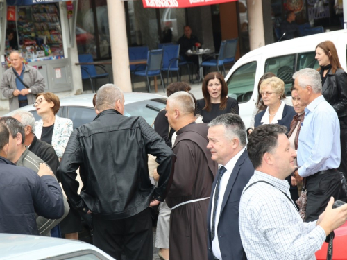 FOTO: Polaganjem vijenaca i svečanom sjednicom započelo obilježavanje Dana općine