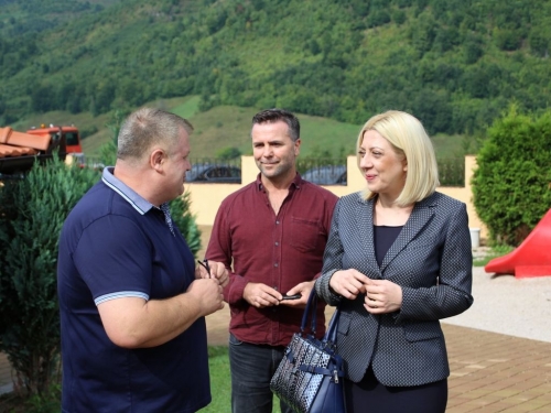 Ministri Đapo i Grubeša posjetili Etno selo ''Remić''