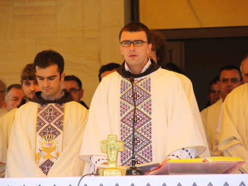 FOTO: Proslava Velike Gospe i Mlade mise fra Ivana Tučića u župi Rama-Šćit