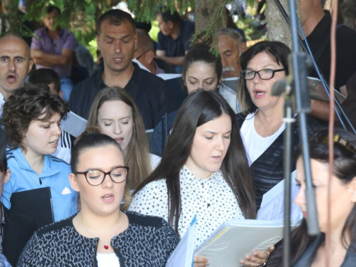 FOTO/VIDEO: Tisuće vjernika na Kedžari proslavilo Divin dan