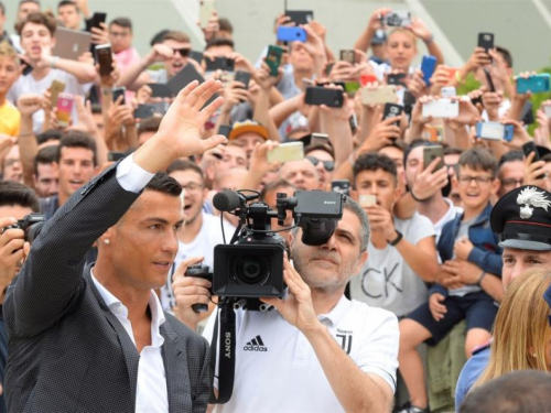 Ronaldo službeno predstavljen u Juventusu