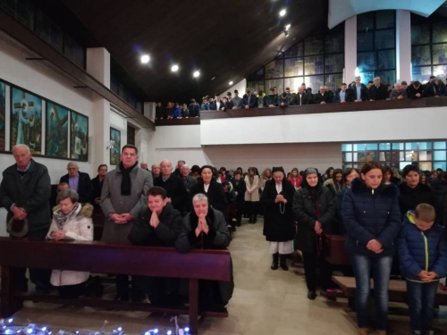 FOTO: Polnoćka u Rumbocima, Šćitu, Uzdolu, Gračacu i Orašcu