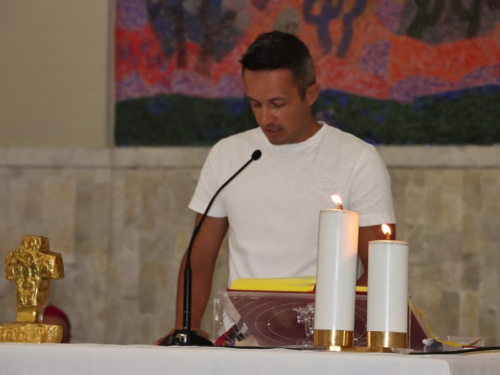 FOTO: Fra Ivo Tadić na Šćitu proslavio 25 godina svećeništva
