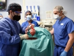 Umro prvi pacijent s presađenim genetski modifiiranim srcem svinje