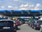 Pojačane gužve u gradovima i na granici pred blagdane