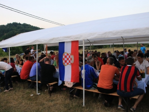 FOTO: Hrvatski član Predsjedništva BiH na druženju s ramskim HDZ-om