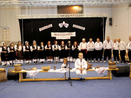 FOTO: Ramci na ''Običajima starog zavičaja'' okupili folkloraše iz tri države