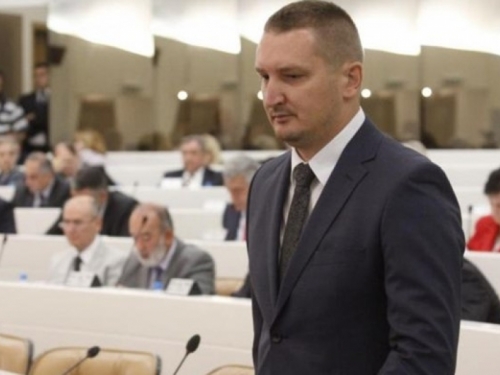 Ministar Grubeša: Za nijekanje genocida zatvorska kazna od 5 do 10 godina
