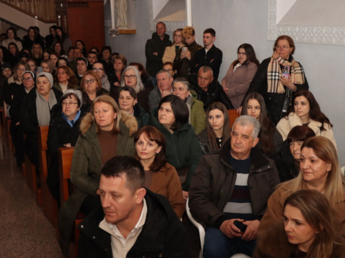 Veličanstvena završnica u Rami: ''Čuvarice'' koncertom u Prozoru zaključile korizmenu turneju