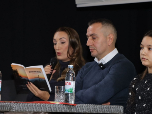 FOTO: Marijana i Josip Grgić - Životna borba pretočena u knjigu i nadu