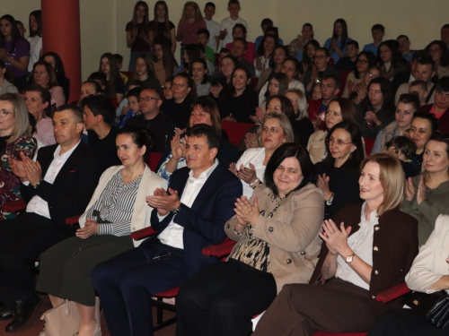 FOTO: Svečano obilježen Dan OŠ Marka Marulića Prozor