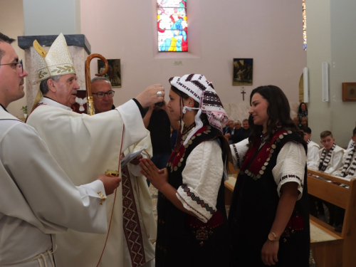 FOTO: Krizma u župi Rama-Šćit